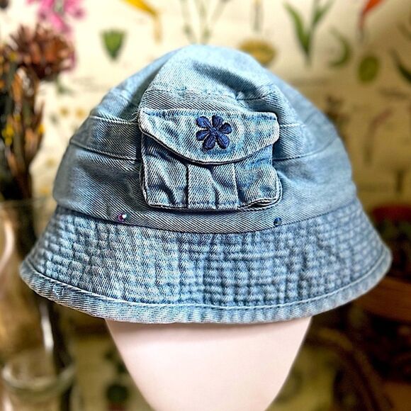 90s Vintage Kids Denim Bucket Hat Front Mini Velcro Pocket Flower Embroidery - Picture 1 of 9